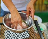 รูปขั้นตอนการทำที่ 5 ของ เกี๊ยวทอด ไส้หมูสับ