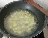 Foto langkah ke 3 dari resep Semur Bakso Sapi dan Kentang.