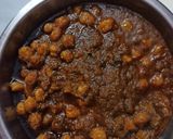 A picture of step 6 of Chatpata chana masala.