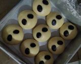 A picture of step 8 of Panda pull apart bread without oven.