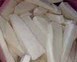 A picture of step 1 of Fried yam&onion sauce.