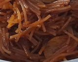 A picture of step 3 of Fried Noodles with Shrimp and Piquillo Pepper Aioli.