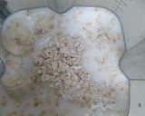 Foto del paso 2 de la receta: Licuado de plátano con avena y miel de abeja
