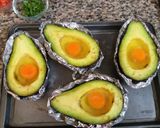 Foto langkah ke 3 dari resep Baked Avocado.