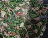 Foto langkah ke 4 dari resep Tumis Daging Sapi kacang Panjang.