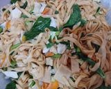 Foto langkah ke 4 dari resep Mie Goreng Kekian.