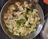 Foto langkah ke 4 dari resep Tumis Kembang Kol Saus Tiram.