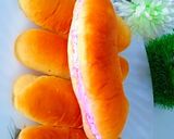 A picture of step 6 of Cream buns bakery style.