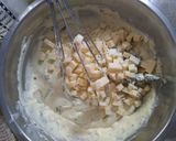 Foto del paso 2 de la receta: #elijococinar este budín salado con queso azul y cebolla verde