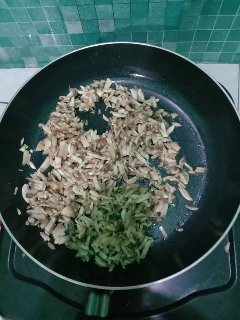 Langkah-langkah untuk membuat Resep Bubur Kanji Rumbi (Rice Cooker)
