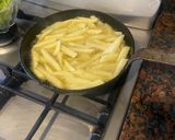 Foto del paso 3 de la receta: Asado al horno con fritas y ensalada de brócoli