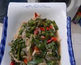 Foto langkah ke 4 dari resep Tumis sayur genjer.