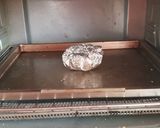 Foto del paso 1 de la receta: Pan con mantequilla de ajo rostizado