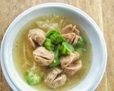 Foto langkah ke 3 dari resep Bening Oyong Bakso.