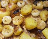 Foto del paso 3 de la receta Ternera al horno (roast beef) con chalotas y patatas asadas
