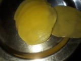 બટેટા ના ભજીયા(Bataka na bhajiya recipe in Gujarati)