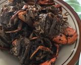 Foto langkah ke 5 dari resep Kepiting Lada Hitam.