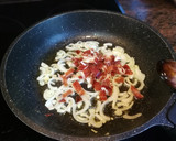 Foto del paso 5 de la receta: Sepia con pesto Vidalim Omega 3 y calabacín salteado