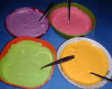 Foto langkah ke 2 dari resep Bolu Kukus Mekar Rainbow.