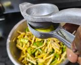 अदरक हरी मिर्च का इस्टैंड अचार रेसिपी चरण 2 फोटो