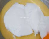 Foto langkah ke 4 dari resep Taiwanese Cheesecake.