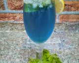 A picture of step 8 of Blue moon mojito.