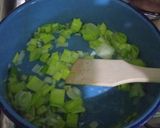 Foto del paso 3 de la receta: Crema de champiñones de un estudiante