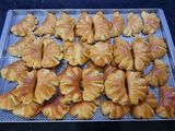 Crescent roll hình quạt