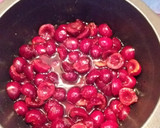 Foto del paso 1 de la receta: Chupitos de helado de cerezas con chip de chocolate