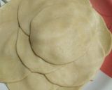 A picture of step 4 of Poori ki kheer Luchir payesh.