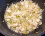 Foto del paso 2 de la receta: 235. Albóndigas con sepia y guisantes
