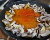 Foto del paso 1 de la receta: Filete de Pescado con Champiñones en salsa de Ciruelas