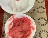 Foto langkah ke 4 dari resep Strawberry Mochi Bites.