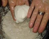 Foto del paso 3 de la receta: Masa para pizza, esta es con anchoas !!