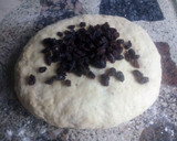 Foto del paso 7 de la receta: Pancitos con pasas de uva