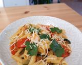 Foto del paso 4 de la receta: Pasta con pollo, calabacín y tomate