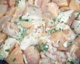 Foto del paso 3 de la receta: Pechugas de Pollo Guisadas al Azafrán