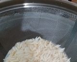A picture of step 2 of Prawn Pulao.
