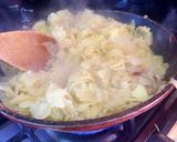Foto del paso 3 de la receta: Tortilla de papas rellena con queso y jamón