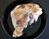 Foto del paso 1 de la receta: Eisbein mit sauerkraut 🇩🇪 (pernil con chucrut)