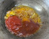 Gambar langkah 4 resipi Ikan Sardin Masak Sambal dengan Ubi Kentang.