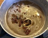 Une image de l'étape 2 de Pommes au sirop et épices.
