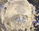 A picture of step 6 of Japanese baked cheesecake.
