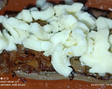 Foto del paso 3 de la receta: Hígado de ternera con cebolla, mozzarella y huevo