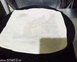 A picture of step 3 of Pizza Paratha.