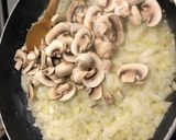 Foto del paso 3 de la receta: Salsa de cebolla y champiñones para pastas