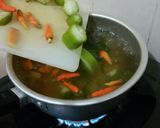 Foto langkah ke 3 dari resep Sayur Tahu Belimbing Wuluh.