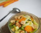 Foto langkah ke 4 dari resep Sayur sop sosis.