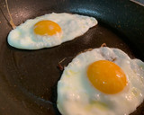 Foto del paso 1 de la receta: Tostadas con hummus de lentejas y huevo frito!🍳