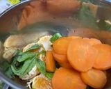 A picture of step 4 of Orange carrot smoothie.